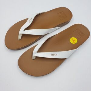 REEF Cushion Court Sandals Womens Size 6 White Tan Vegan Leather Flip Flops